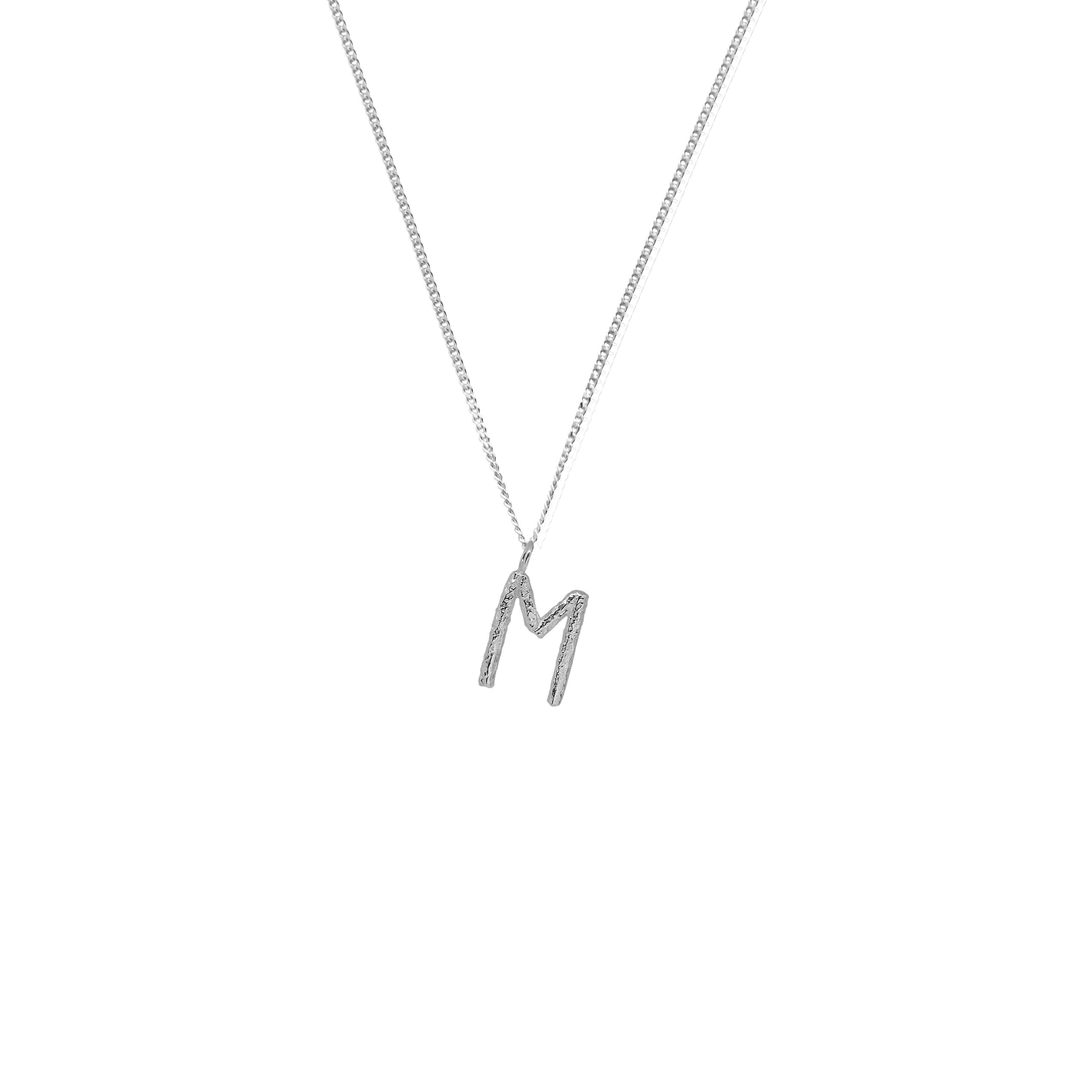 collares con iniciales