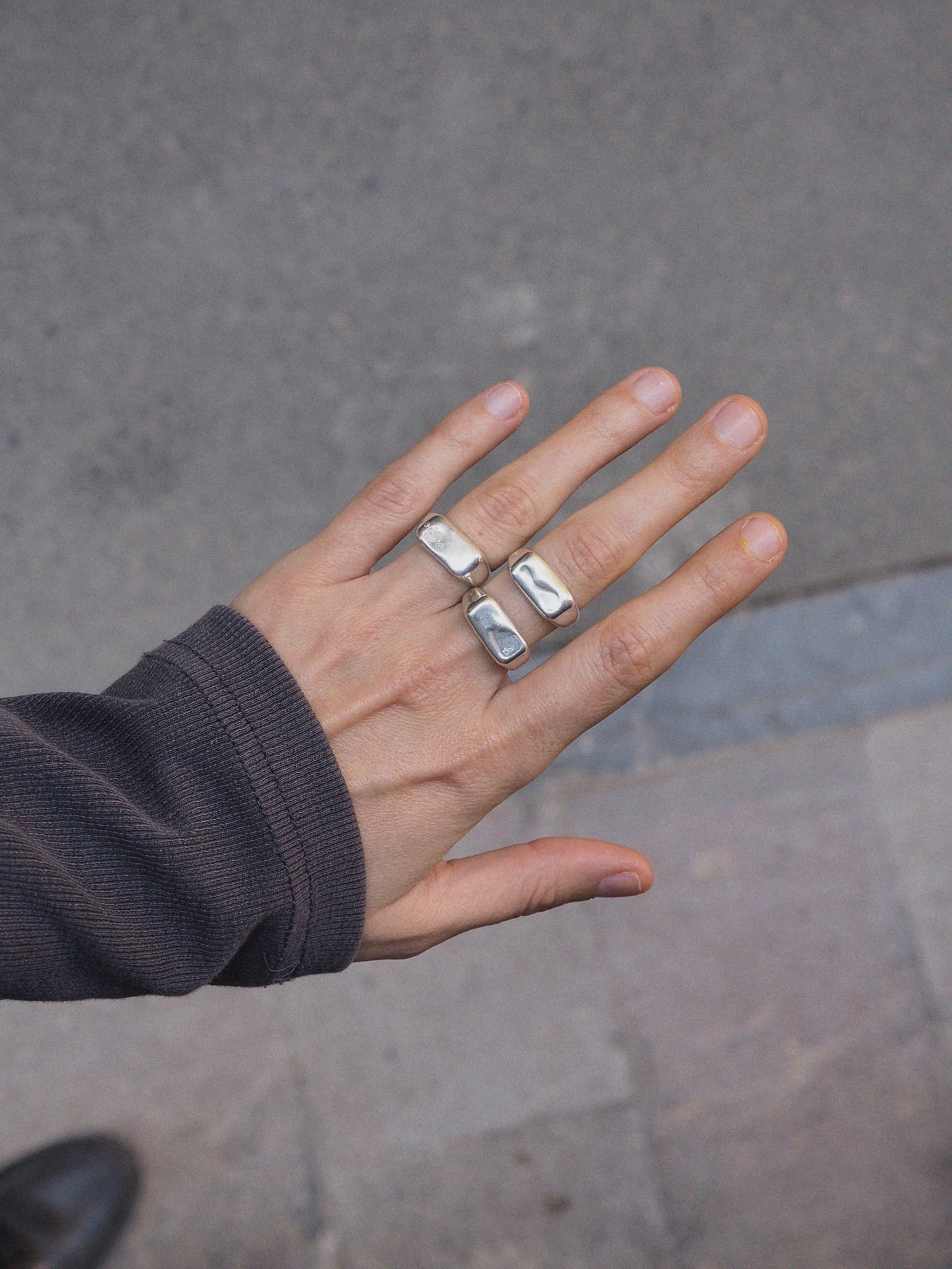 Anillo sello Meldted Signet II en plata de ley, hecho a mano en València