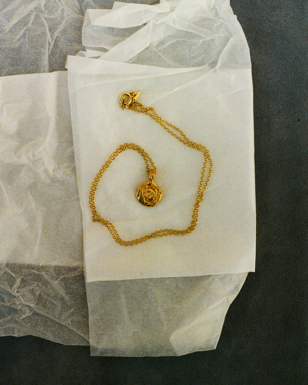 Collar dorado Giro S, hecho a mano en València
