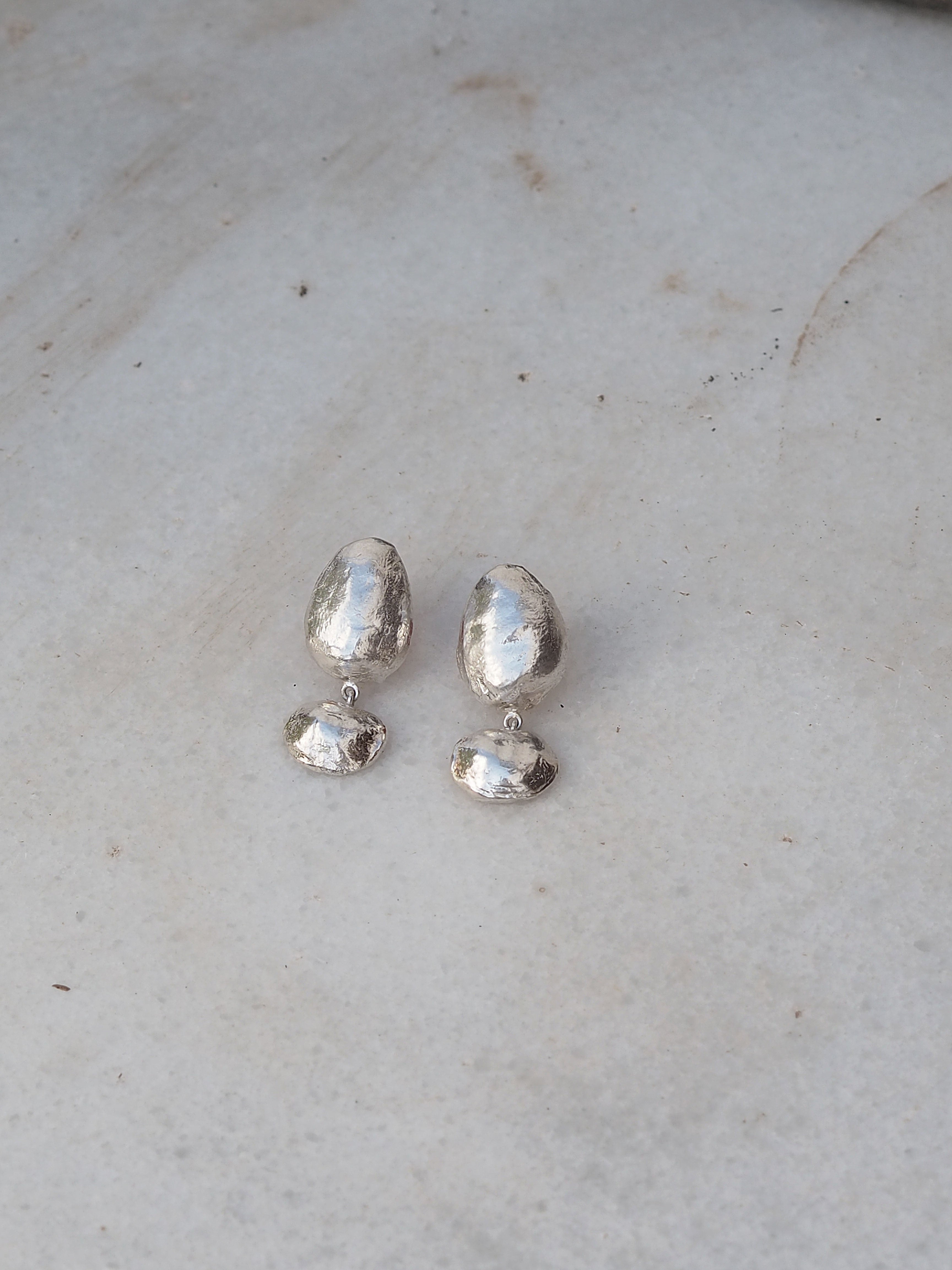 Pendientes de plata Pedres, hechos a mano en Valencia
